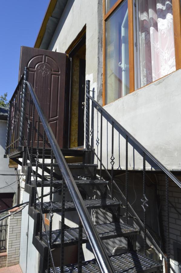 Апартаменти В Будиночку Біля Софіївського Парка Uman Exterior foto